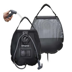 Solarna tuš vreča KingCamp v odprtem in zaprtem stanju, prikaz pretoka vode skozi tuš ročko.