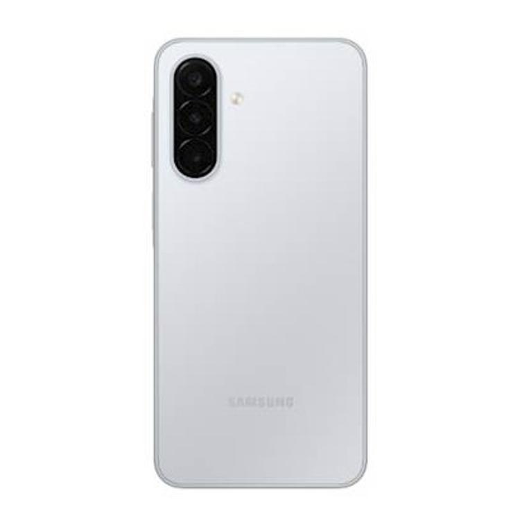 Zadnja stran Samsung Galaxy A18 LTE v srebrni barvi s trojno kamero in LED-bliskavico.