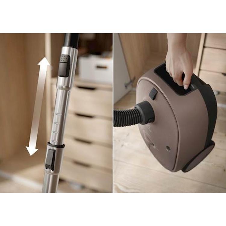 Sesalnik z vrečko Electrolux EB61C3WBL