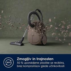 Sesalnik z vrečko Electrolux EB61C3WBL