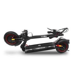 UrbanGlide E‑Cross Max 2x2 (2. gen), zložen skiro, dvojni motor, vzmetenje in terenske pnevmatike.
