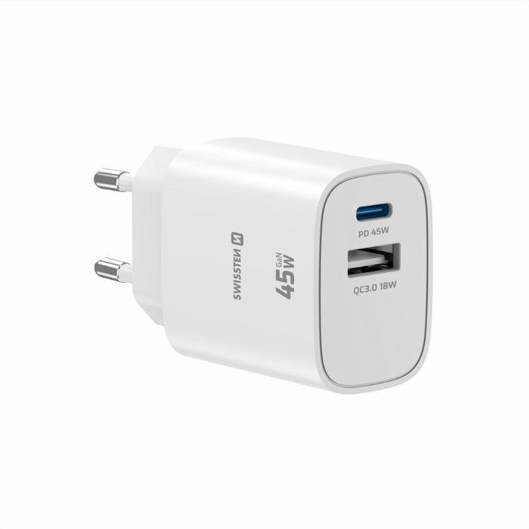 Kompaktni polnilnik Swissten Edge GaN 45 W v elegantni beli izvedbi z USB‑C PD in USB‑A QC 3.0 priključkoma zagotavlja varno, hitro in zanesljivo napajanje več naprav hkrati.