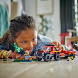 Lego City Gasilski tovornjak 4x4 z reševalnim čolnom - 60412