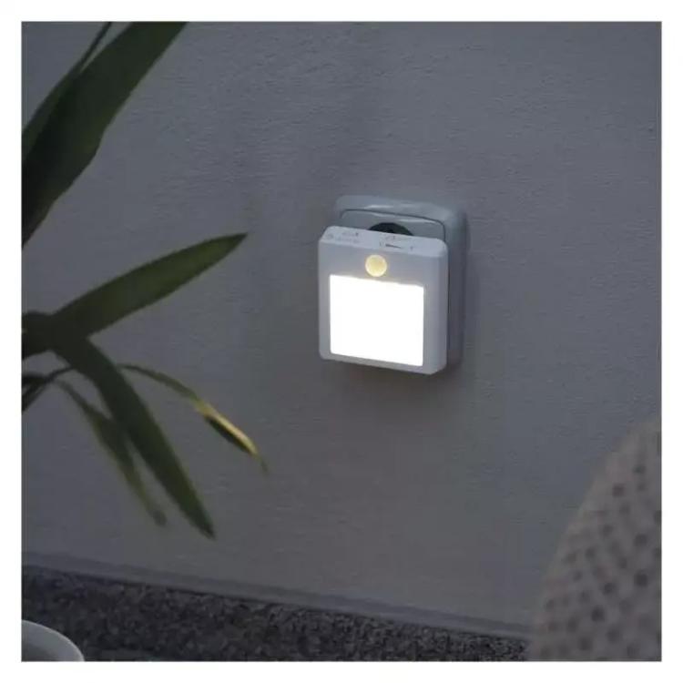 Nočna lučka LED Emos P3321, 230V s PIR senzorjem gibanja