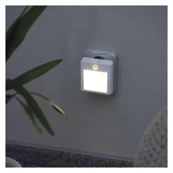 Nočna lučka LED Emos P3321, 230V s PIR senzorjem gibanja