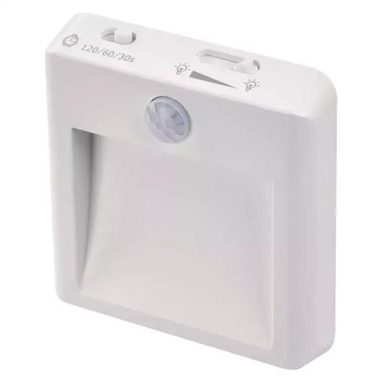 Nočna lučka LED Emos P3321, 230V s PIR senzorjem gibanja