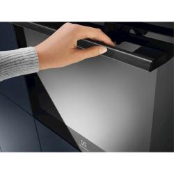Vgradna pečica Electrolux EOC6P77H, piroliza, dodatek pare, 60 cm