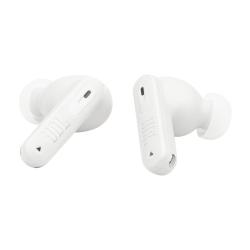 JBL Tune Beam 2 polnilni etui, bel, zaprt, LED indikacija, minimalističen dizajn z logotipom JBL.