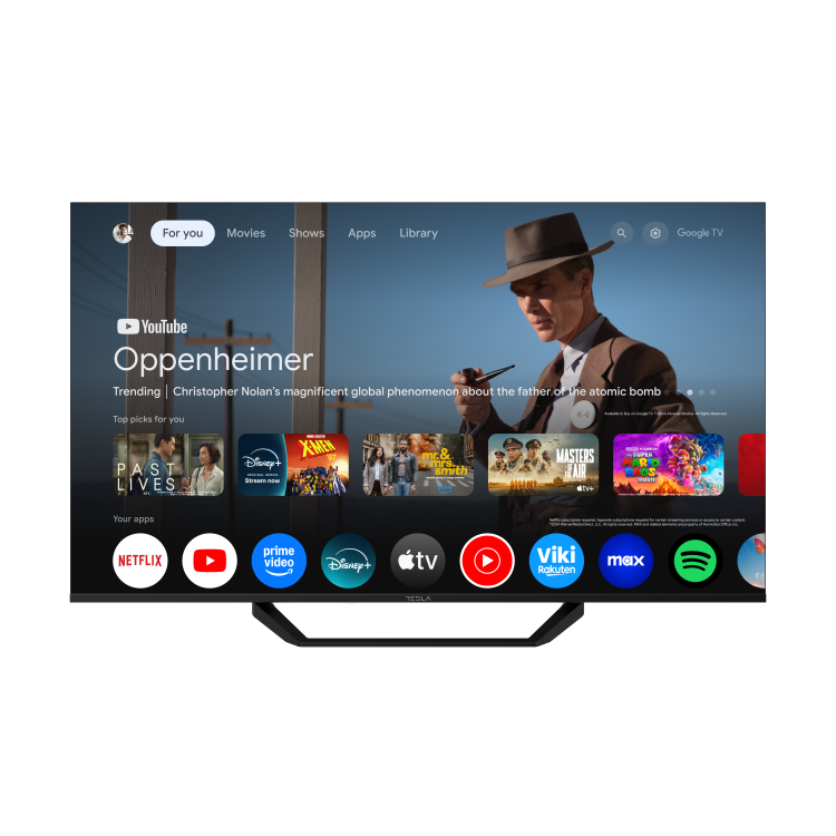 Tesla pametni televizor z Google TV, Oppenheimer na zaslonu, aplikacije, tanek okvir, eleganten dizajn.