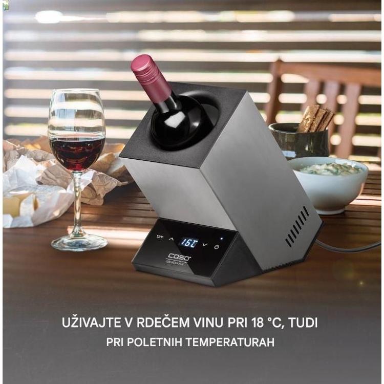 Kompaktni hladilnik za eno steklenico vina omogoča serviranje vina pri idealni temperaturi tudi v toplih poletnih dneh.