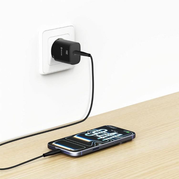 Kompaktni USB‑C polnilnik Swissten Edge GaN 20 W v črni barvi z minimalističnim dizajnom in podporo Power Delivery zagotavlja varno, hitro ter zanesljivo napajanje sodobnih elektronskih naprav.