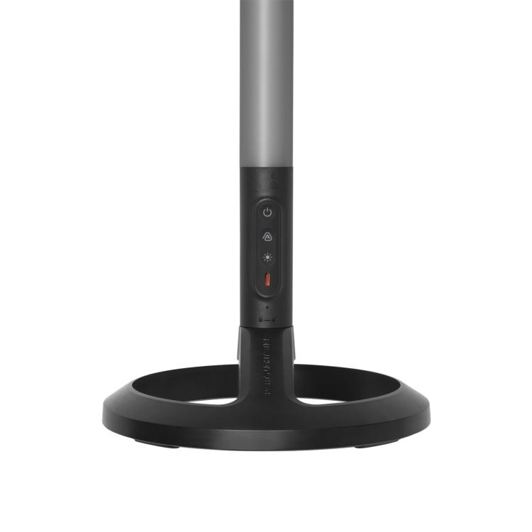 JBL PartyLight Stick, pogled na upravljalne gumbe in stabilen krožni podstavek.