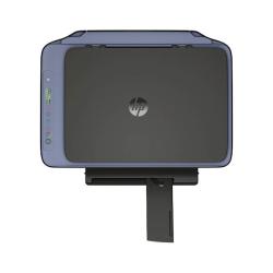 Pogled od zgoraj na HP DeskJet 2921 z upravljalno ploščo in odprtim izhodnim pladnjem za papir.