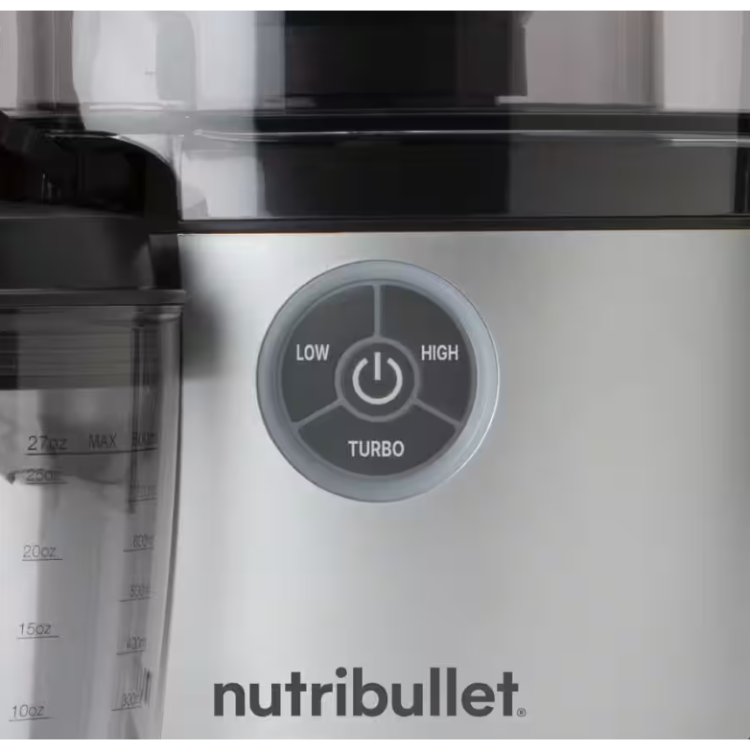 Detajl upravljalne plošče Nutribullet Juicer Pro z gumbi LOW, HIGH in TURBO
