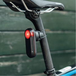 Garmin zadnja luč z radarjem nameščena na kolesu, odlična vidljivost in zaznavanje vozil.