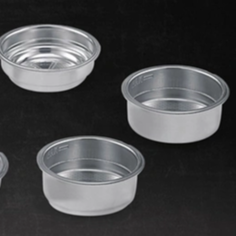 Set filtrov za espresso kavni aparat CASO Design vključuje različne filtrske vložke za pripravo ene ali dveh skodelic kave ter zagotavlja optimalno ekstrakcijo za popoln okus.