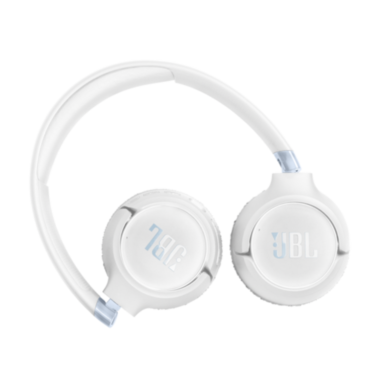  Zložene bele JBL slušalke, vidna logotipa na obeh ušesnih čašah.