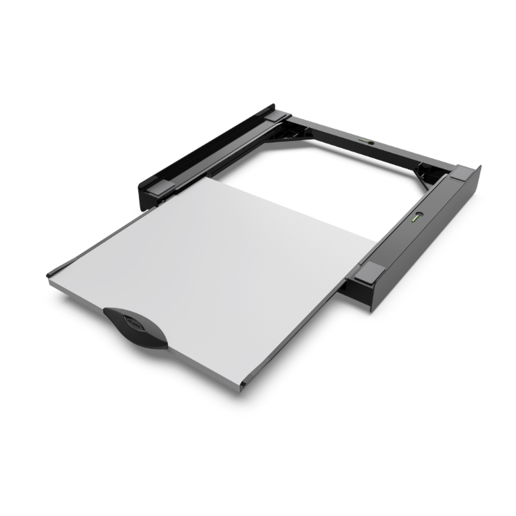 Vezni člen z izvlečeno gladko polico in ročajem, črn