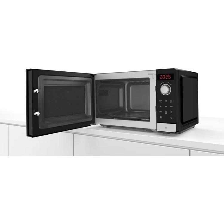 Mikrovalovna pečica Bosch FFL023MS2,800 W, 20 L, črna