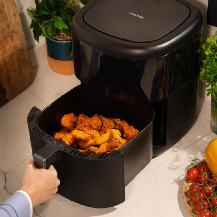 Cvrtnik na vroč zrak Cecotec Cecofry Bombastik 6000 Full, 1700 W, 6 l, črna
