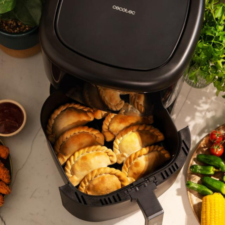 Cvrtnik na vroč zrak Cecotec Cecofry Bombastik 6000 Full, 1700 W, 6 l, črna