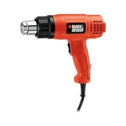Black+Decker fen za vroč zrak, sprednji pogled na belem ozadju z ergonomskim ročajem in šobo.
