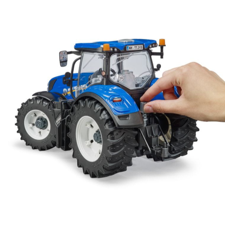 Igrača Bruder traktor New Holland, modra