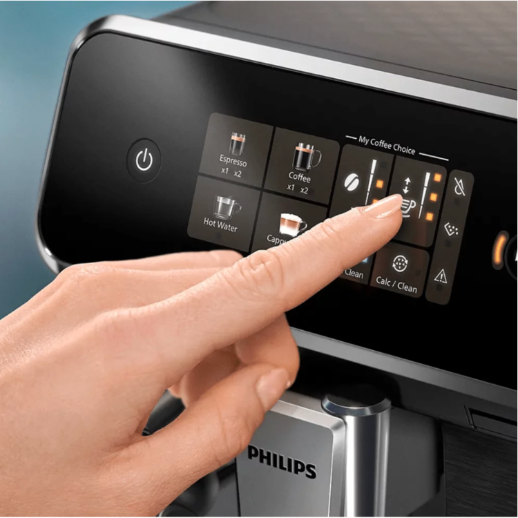Upravljalna plošča kavnega aparata Philips LatteGo z zaslonom na dotik za izbiro vrste napitka in nastavitev priprave kave.