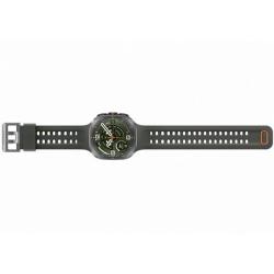Pametna ura Galaxy Watch Ultra v srebrni izvedbi z zelenim športnim paščkom združuje robustno konstrukcijo, napredne športne funkcije in vrhunsko vzdržljivost.