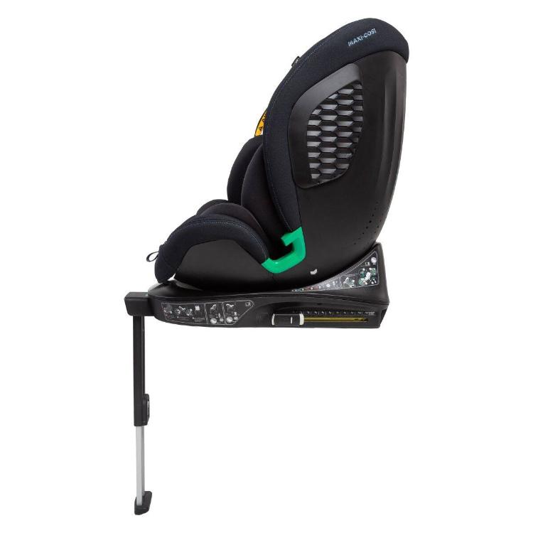 Bočni pogled na Maxi-Cosi Spinel 360 Smart i-Size avtosedež z oporno nogo.