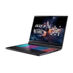 Gaming prenosnik Acer Nitro z odprtim zaslonom, RGB osvetljena tipkovnica, robustno črno ohišje.