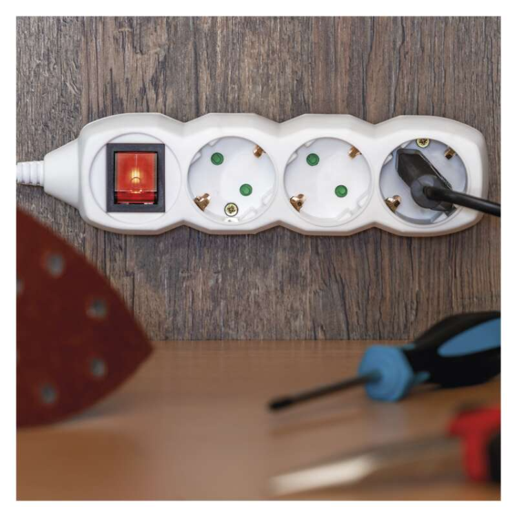 Podaljšek Emos 5 m / 5 vtičnic / s stikalom / beli / PVC / 1,5 mm2