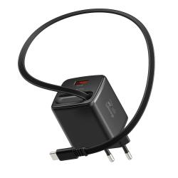 Polnilec SWISSTEN GaN, 1× USB-A 18 W + vgrajen USB‑C kabel 45 W, črn združuje kompaktno GaN tehnologijo, hitro polnjenje do 45 W in praktičen izvlečni USB‑C kabel, kar omogoča priročno in učinkovito polnjenje vaših naprav doma, v pisarni ali na poti.