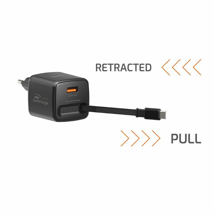 Polnilec SWISSTEN GaN, 1× USB-A 18 W + vgrajen USB‑C kabel 45 W, črn združuje kompaktno GaN tehnologijo, hitro polnjenje do 45 W in praktičen izvlečni USB‑C kabel, kar omogoča priročno in učinkovito polnjenje vaših naprav doma, v pisarni ali na poti.