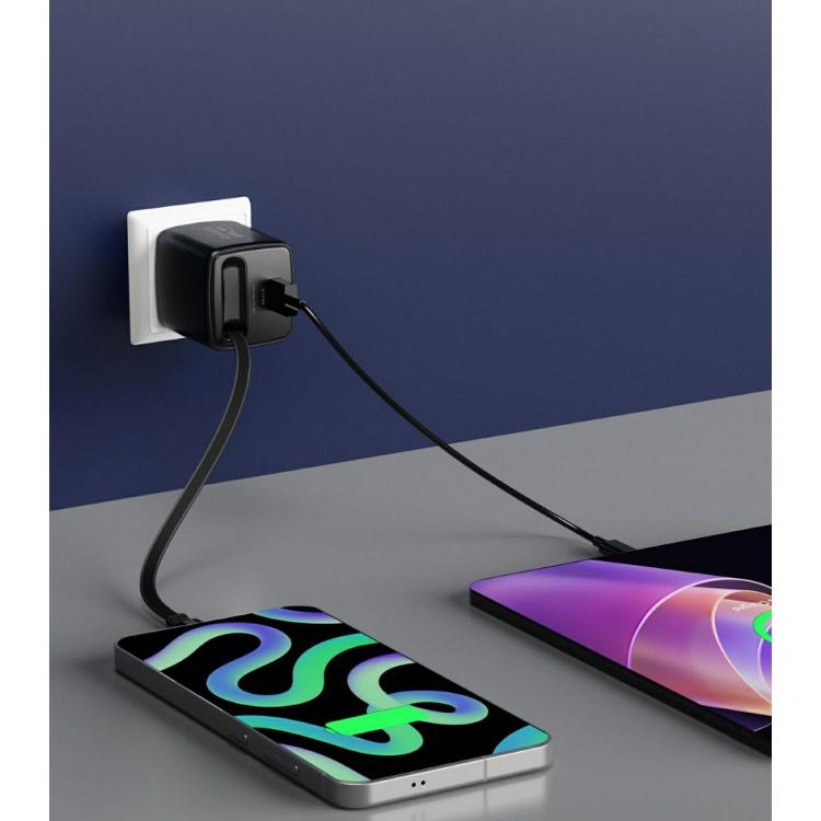 Polnilec SWISSTEN GaN, 1× USB-A 18 W + vgrajen USB‑C kabel 45 W, črn združuje kompaktno GaN tehnologijo, hitro polnjenje do 45 W in praktičen izvlečni USB‑C kabel, kar omogoča priročno in učinkovito polnjenje vaših naprav doma, v pisarni ali na poti.
