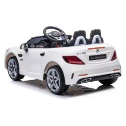 Otroški električni avto Mercedes bel, zadnji desni pogled z dvojnim izpuhom in zadnjimi lučmi