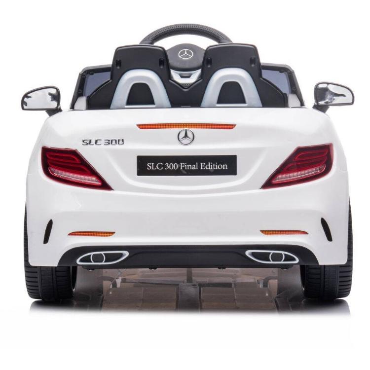 Otroški električni avto Mercedes bel, zadnji pogled z oznako SLC 300 in zadnjimi lučmi