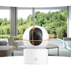 Pametna kamera Xiaomi C301 z možnostjo panoramskega vrtenja za širok pregled prostora.