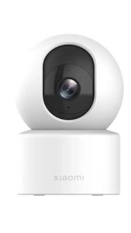 Sprednji pogled na pametno notranjo kamero Xiaomi C301 z vrtljivo glavo, objektivom in kompaktnim podstavkom.