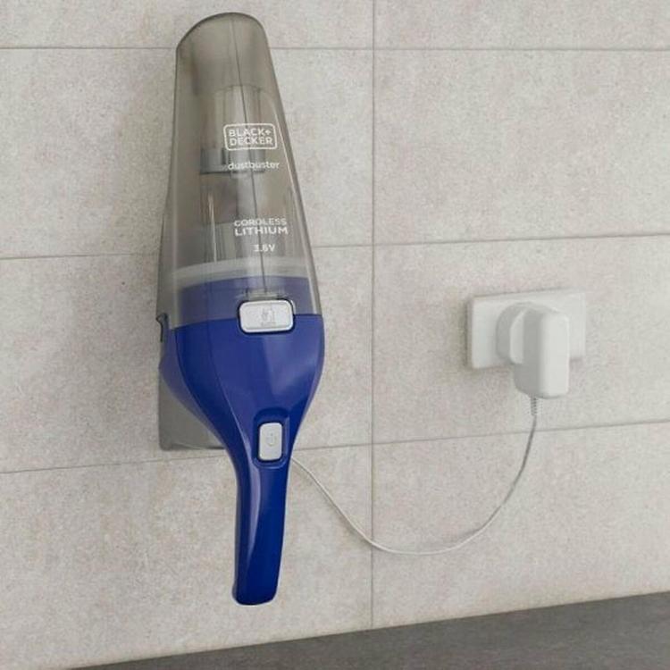 Ročni sesalnik Black+Decker NVC115WA, 3.6V, stenski nosilec, dodatki