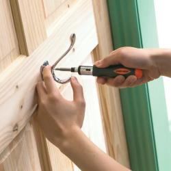 40-delni set vijačnih nastavkov in natičnih ključev Black & Decker A7062