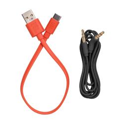 Priložena oranžna USB-C polnilna kabel JBL in črn avdio kabel z 3,5 mm priključkom.