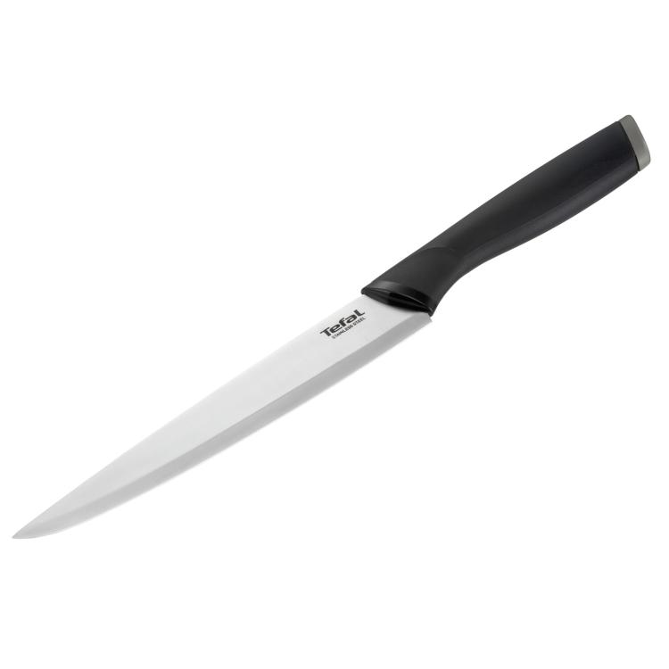 Detajl Tefal noža z ostrim rezilom, kovinskim zaključkom in ergonomskim črnim ročajem
