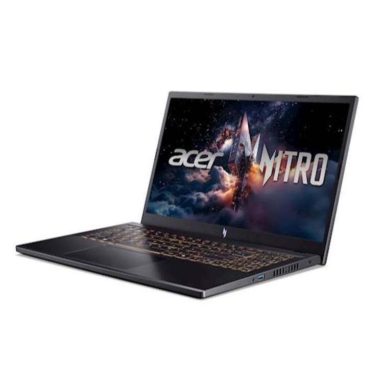 Acer Nitro V 15 ANV15-52-75HZ Core 7 240H/16GB/SSD 1TB/15,6'' FHD IPS 165Hz/RTX 5050/NoOS, odprt prenosnik pod kotom.