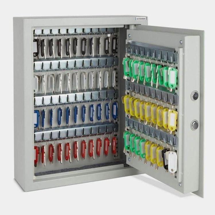 Omarica za ključe z elektronskim kodnim zaklepanjem omogoča varno in pregledno shranjevanje večjega števila ključev.