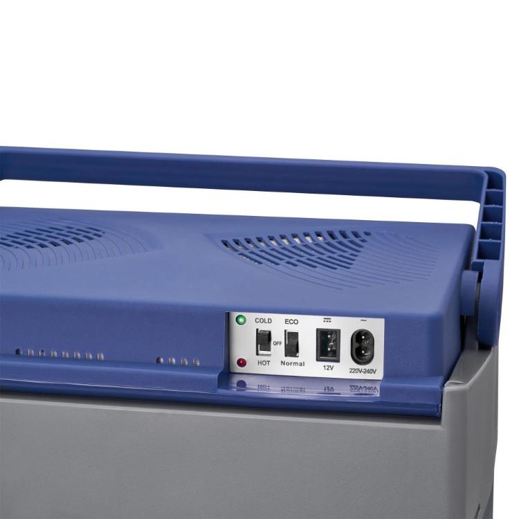 Nadzorna plošča hladilne torbe Clatronic z ECO/Normal stikalom, 12 V in 220–240 V priklopom.