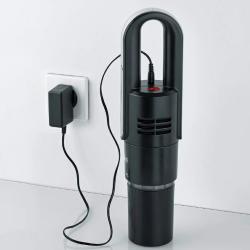 Ročni sesalnik Graef med polnjenjem, priključen na električno vtičnico