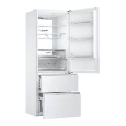 Prazna notranjost hladilnika Haier HTW7720DNGW s tehnologijo Total No Frost, kovinskim držalom za steklenice, predaloma Humidity Zone in My Zone ter policami na vratih za pregledno razporeditev živil