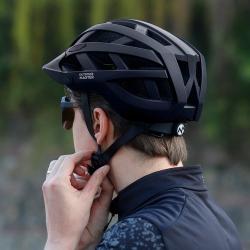 Kolesarska čelada Outdoor Master GEM, MIPS, črna, L