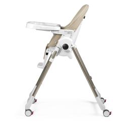 Otroški stolček za hranjenje v bež in beli barvi, stranski pogled z vidno mizico